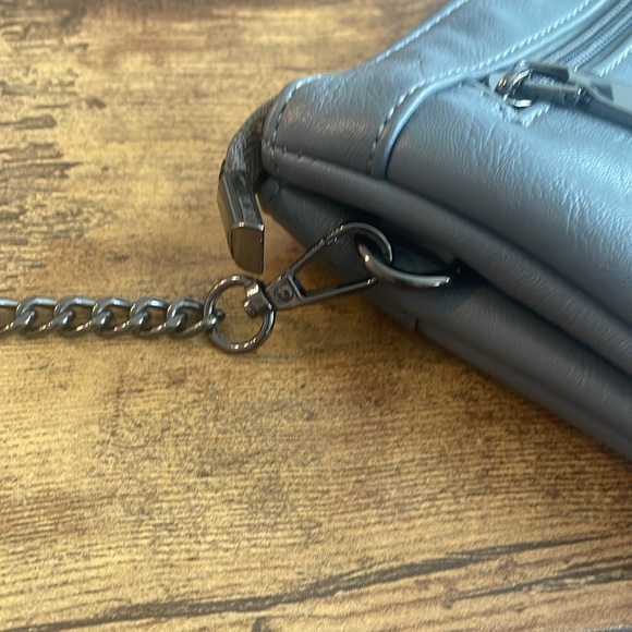 Vaschysac light grey studded faux leather clutch - Picture 3 of 7